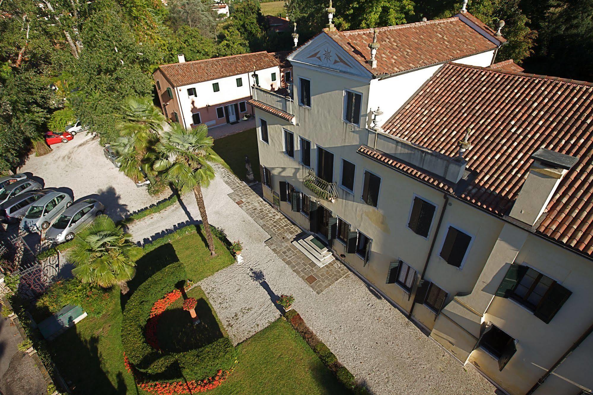 Villa Alberti โตโล ภายนอก รูปภาพ