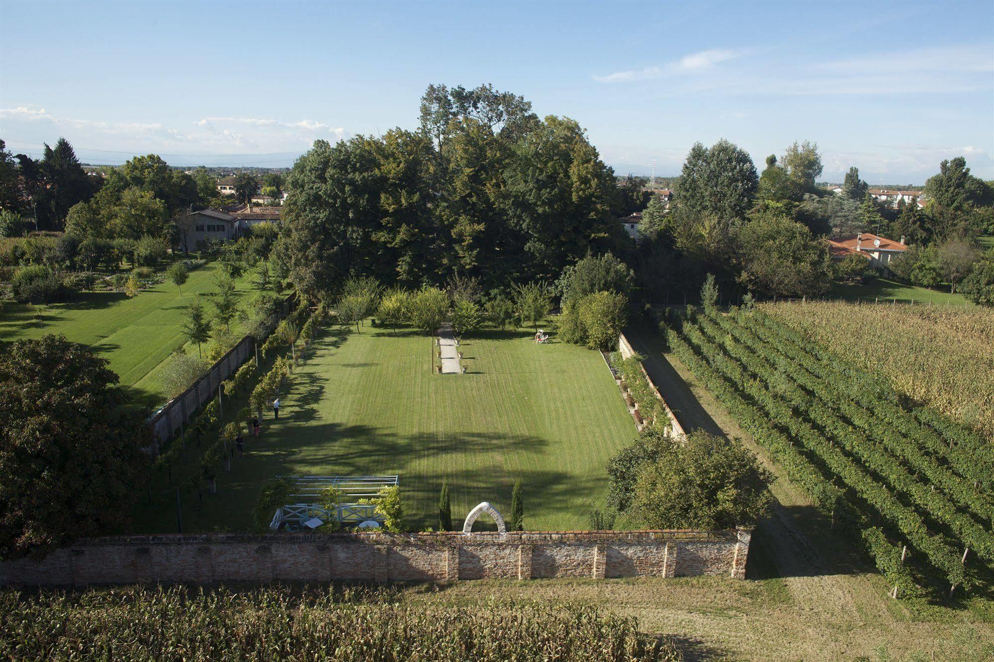 Villa Alberti โตโล ภายนอก รูปภาพ